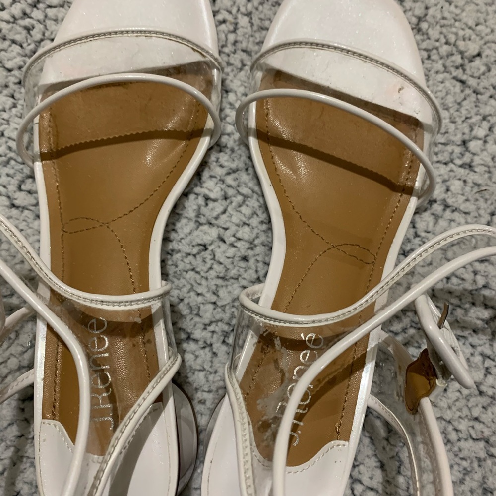 J. Renee round heel